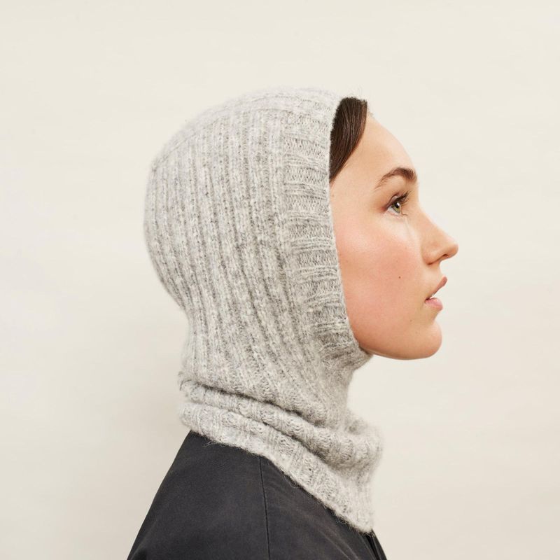 409-1 Viola Balaclava oppskrift