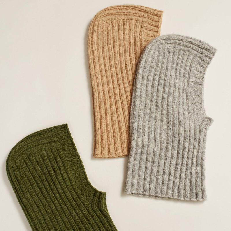 409-1 Viola Balaclava oppskrift